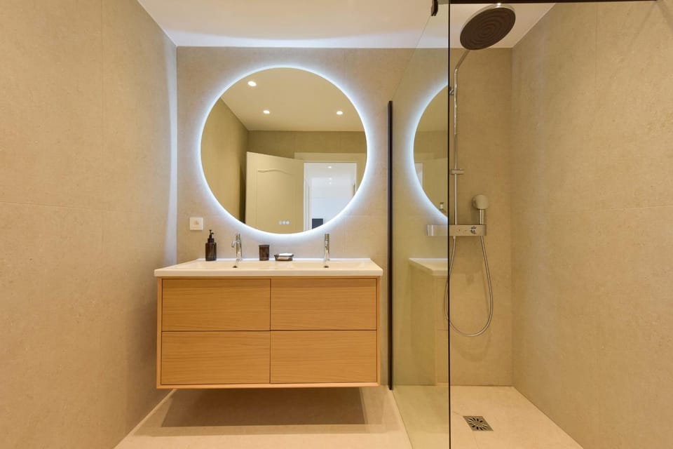 Shower, Bathroom