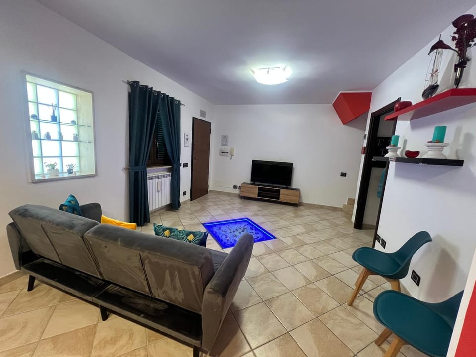 Communal lounge/ TV room, TV and multimedia, Lounge or bar