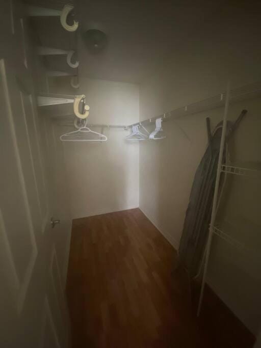 Alaa Aldahhan Apartment in Mississauga