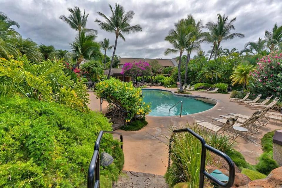 Garden, Hot Tub