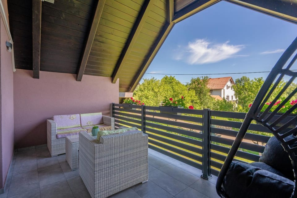 Day, View (from property/room), Balcony/Terrace, Seating area