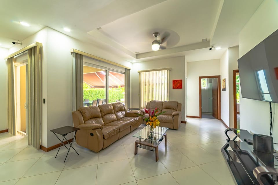 Villa Jardin by Vacation Pura Vida Villa in Esterillos Este