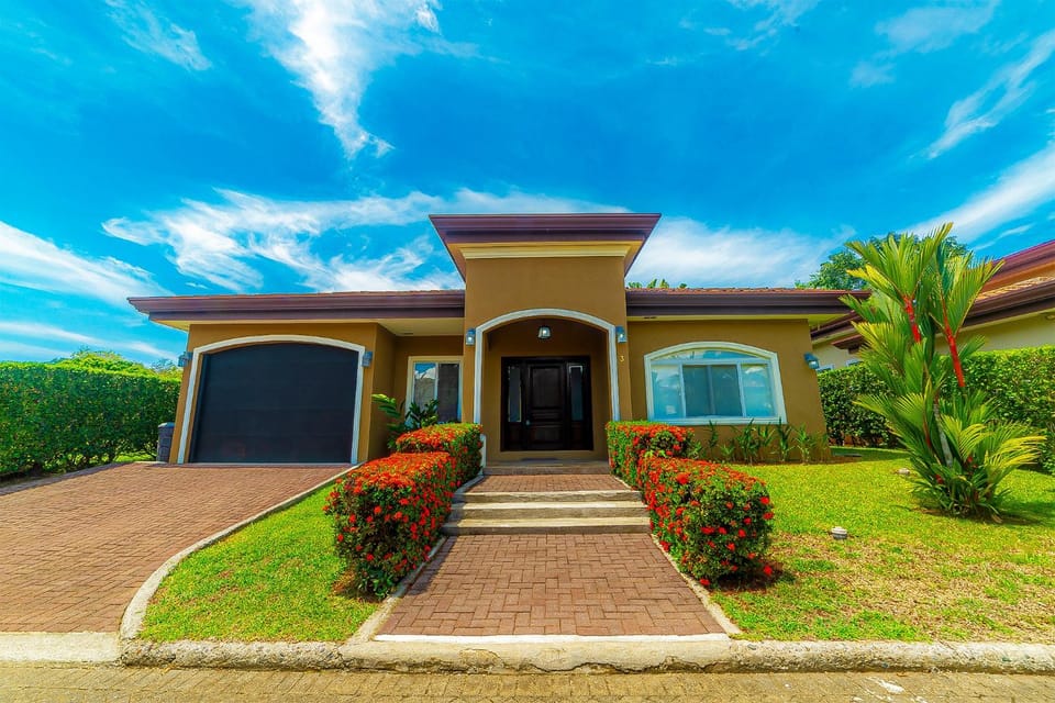 Villa Arrecife by Vacation Pura Vida Villa in Esterillos Este