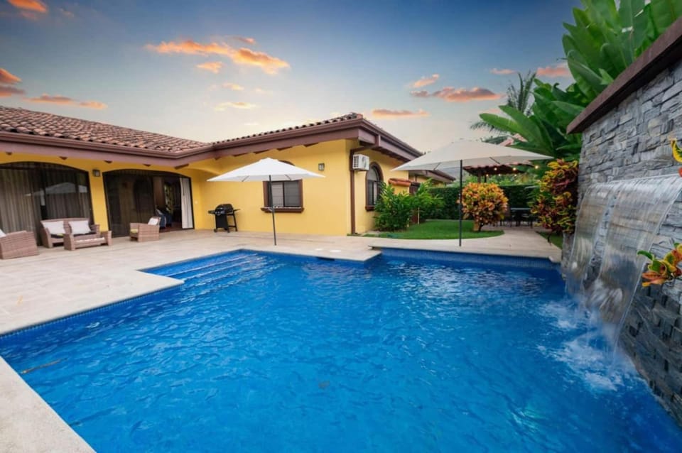 Villa Escapadita by Vacation Pura Vida Villa in Esterillos Este
