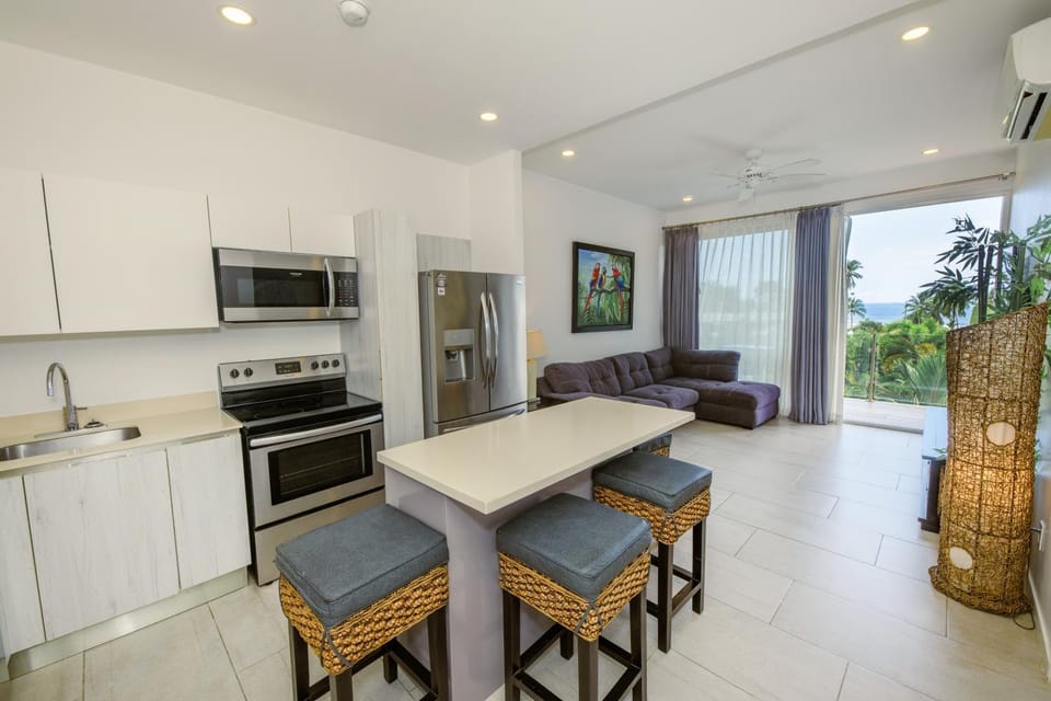 Sunset Blvd 305 Apartment in Jaco