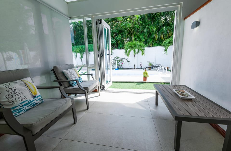 Villa Luna Nueva by Vacation Pura Vida Villa in San José Province