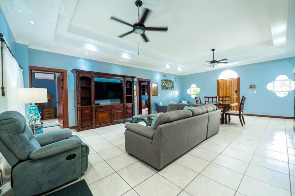 Villa Brisa del Mar by Vacation Pura Vida Villa in Esterillos Este