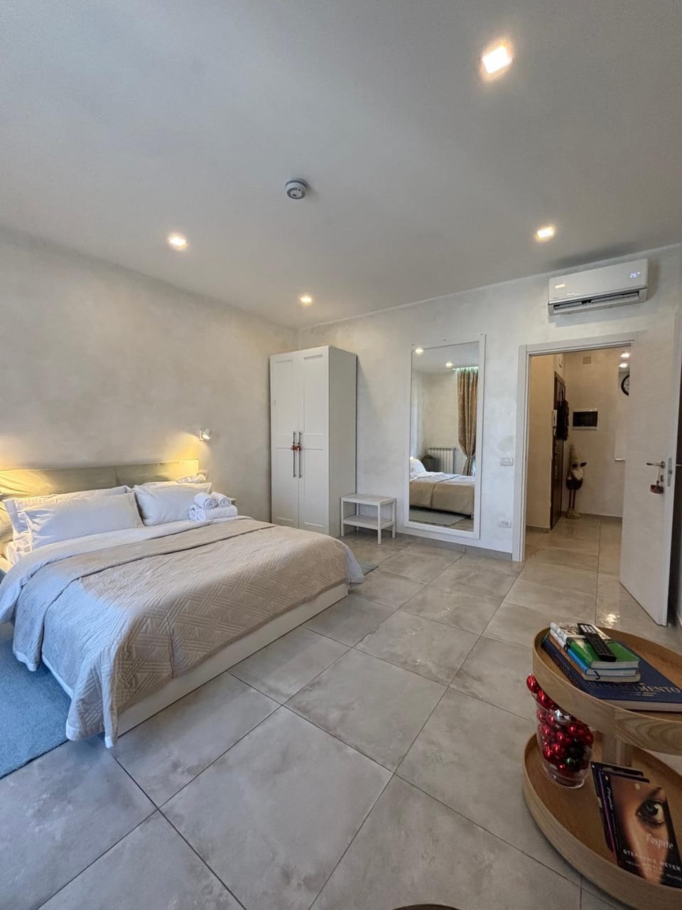 Bedroom, furniture