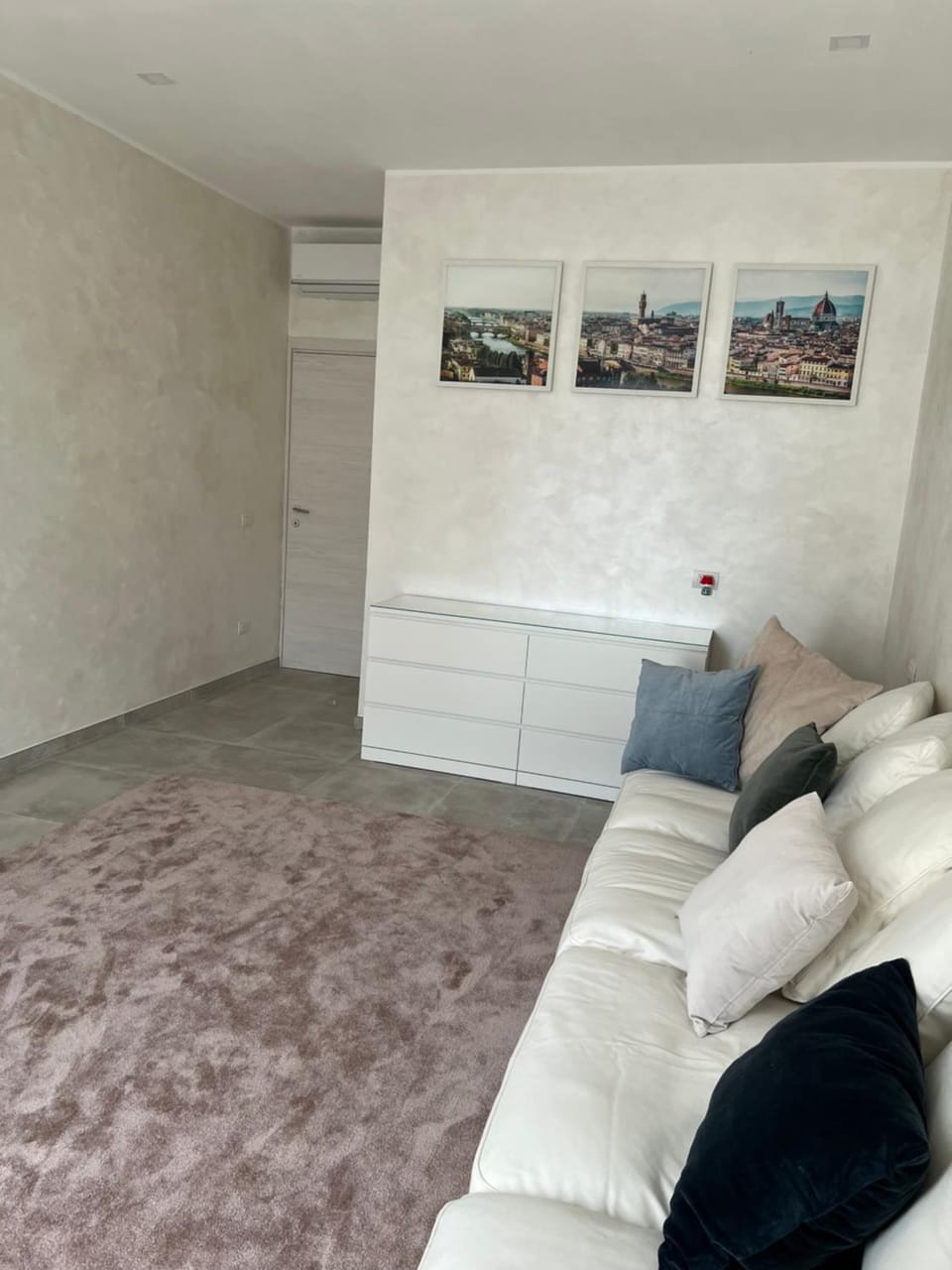 Living room, Bedroom, air conditioner