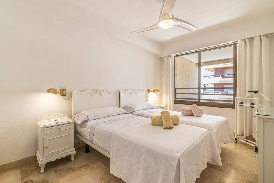 Beachfront Penthouse in Marbella: Seaviews Apartment in Marbella