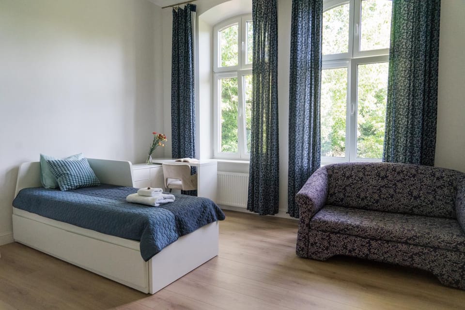 Seating area, Bedroom