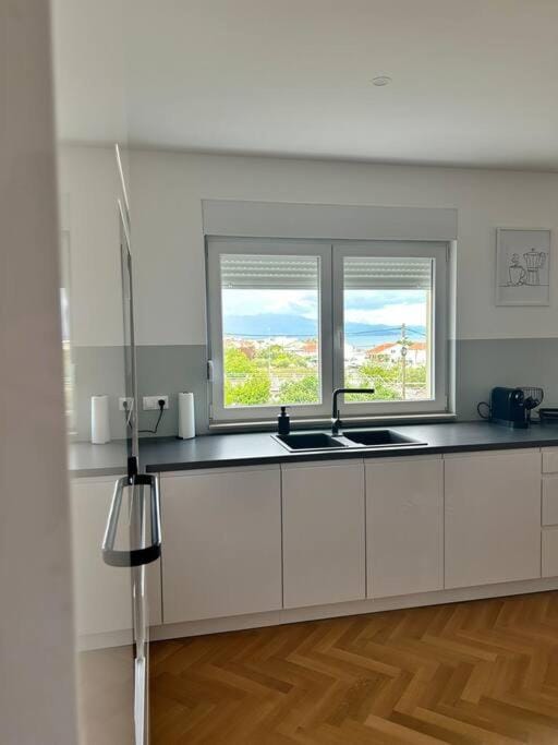Natural landscape, Kitchen or kitchenette, stove