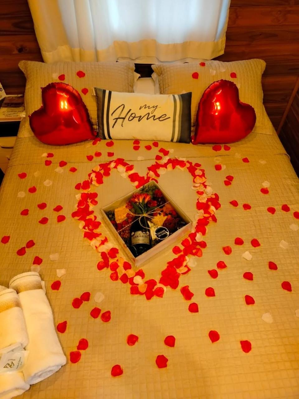 Bed, Decorative detail, Decorative detail