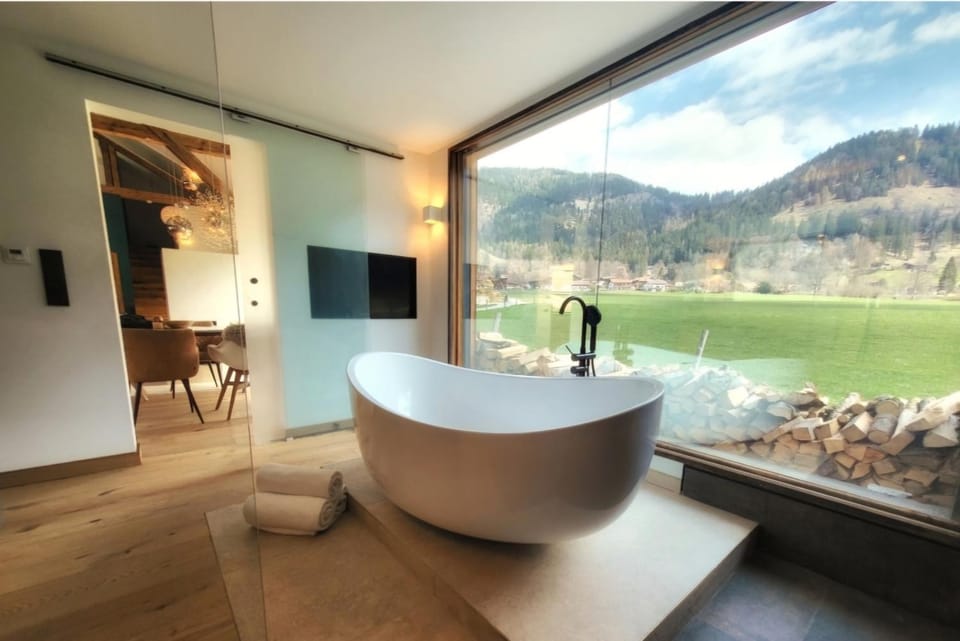 Bathroom, Mountain view, Mountain view, Bath