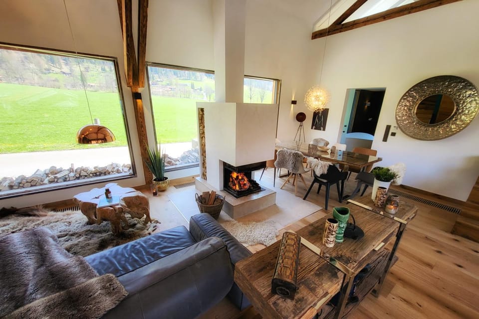 Living room, Lounge or bar, Dining area, Mountain view, Mountain view, fireplace