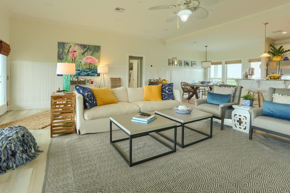 Steps to Bolivar Beach: Home w/ Deck & Grill House in Bolivar Peninsula