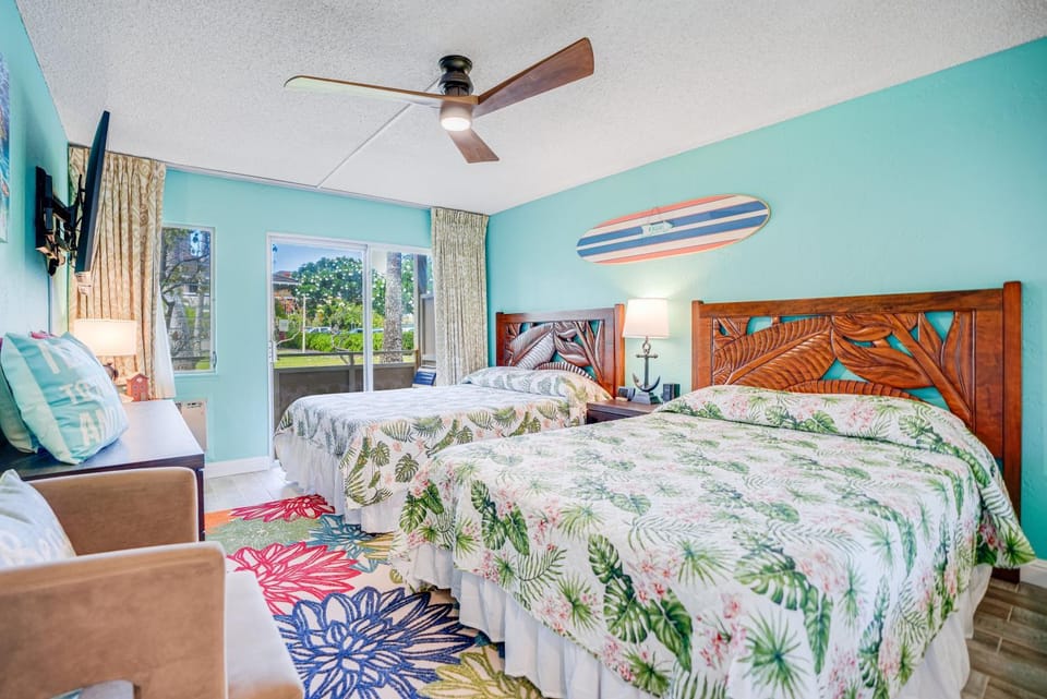 "Just Beachy" at Plantation Hale D7 with AC House in Wailua