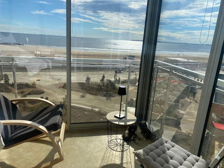 Seating area, Sea view