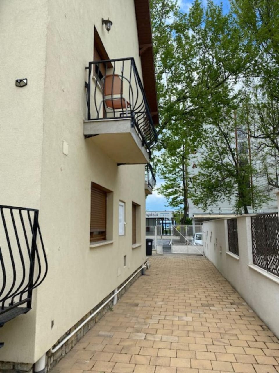 Inner courtyard view
