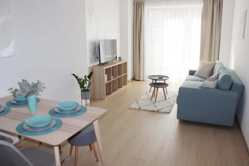 TV and multimedia, Living room, Dining area