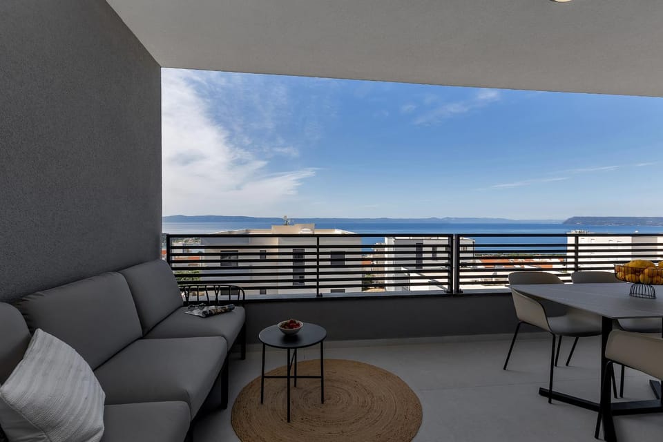 View (from property/room), Balcony/Terrace, Sea view