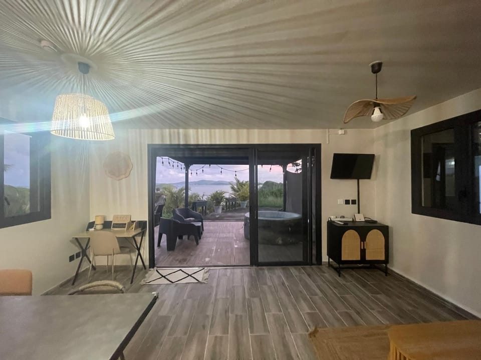 Estrella, véritable havre de paix climatisé avec spa Apartment in La Trinité