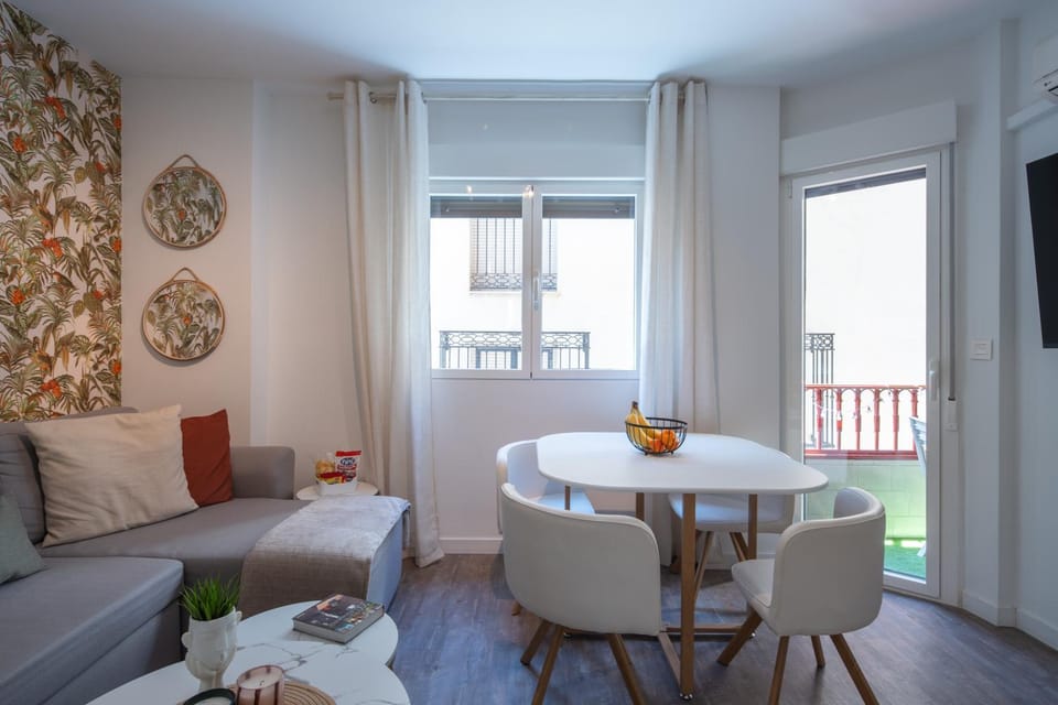 Living room, Seating area, Dining area