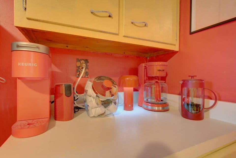Coffee/tea facilities