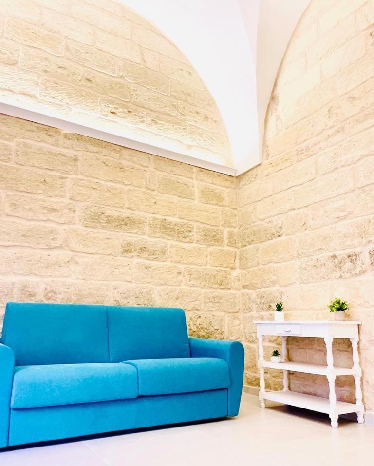 Casa loca 2 intera casa a due passi da porta San Biagio e dalla stazione dei treni House in Lecce