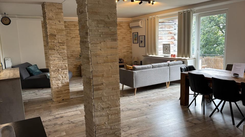 Geräumige, moderne 110 qm Wohnung Nähe Messe Essen Apartment in Essen