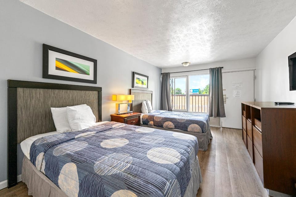 Budgetel Inn and Suites Hotel in Atlanta