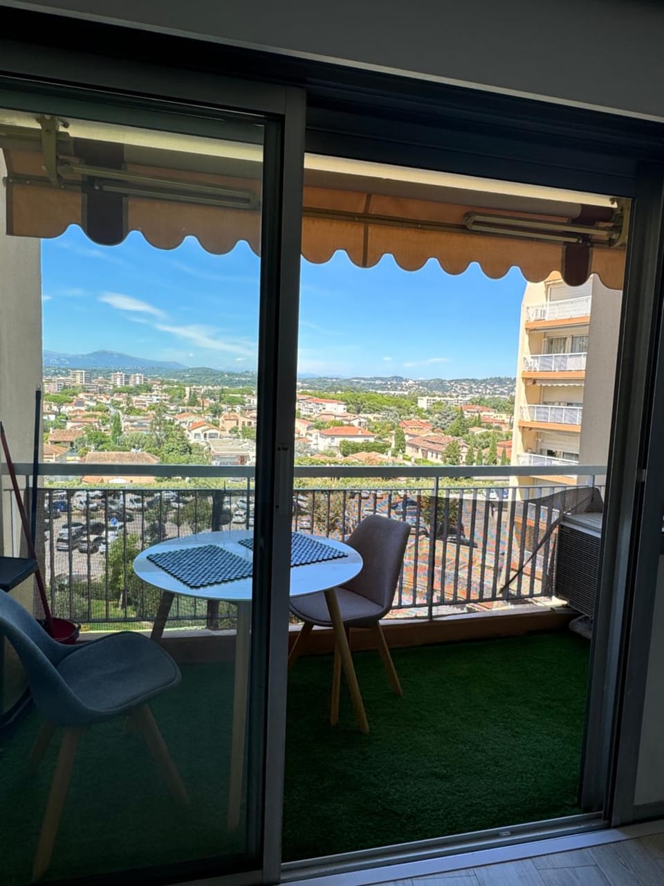 Balcony/Terrace, Mountain view