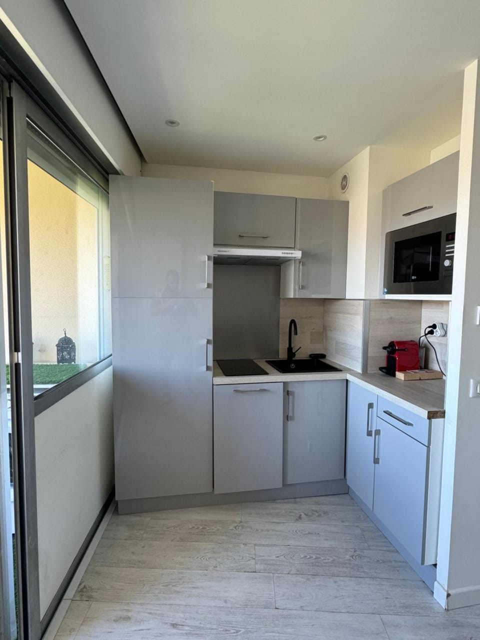 Kitchen or kitchenette