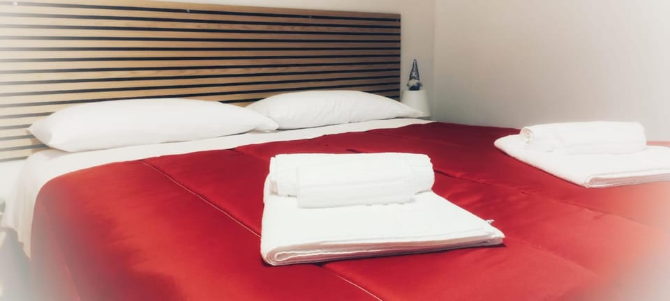 Bedroom, furniture, towels