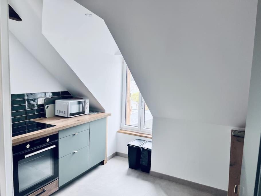 Kitchen or kitchenette