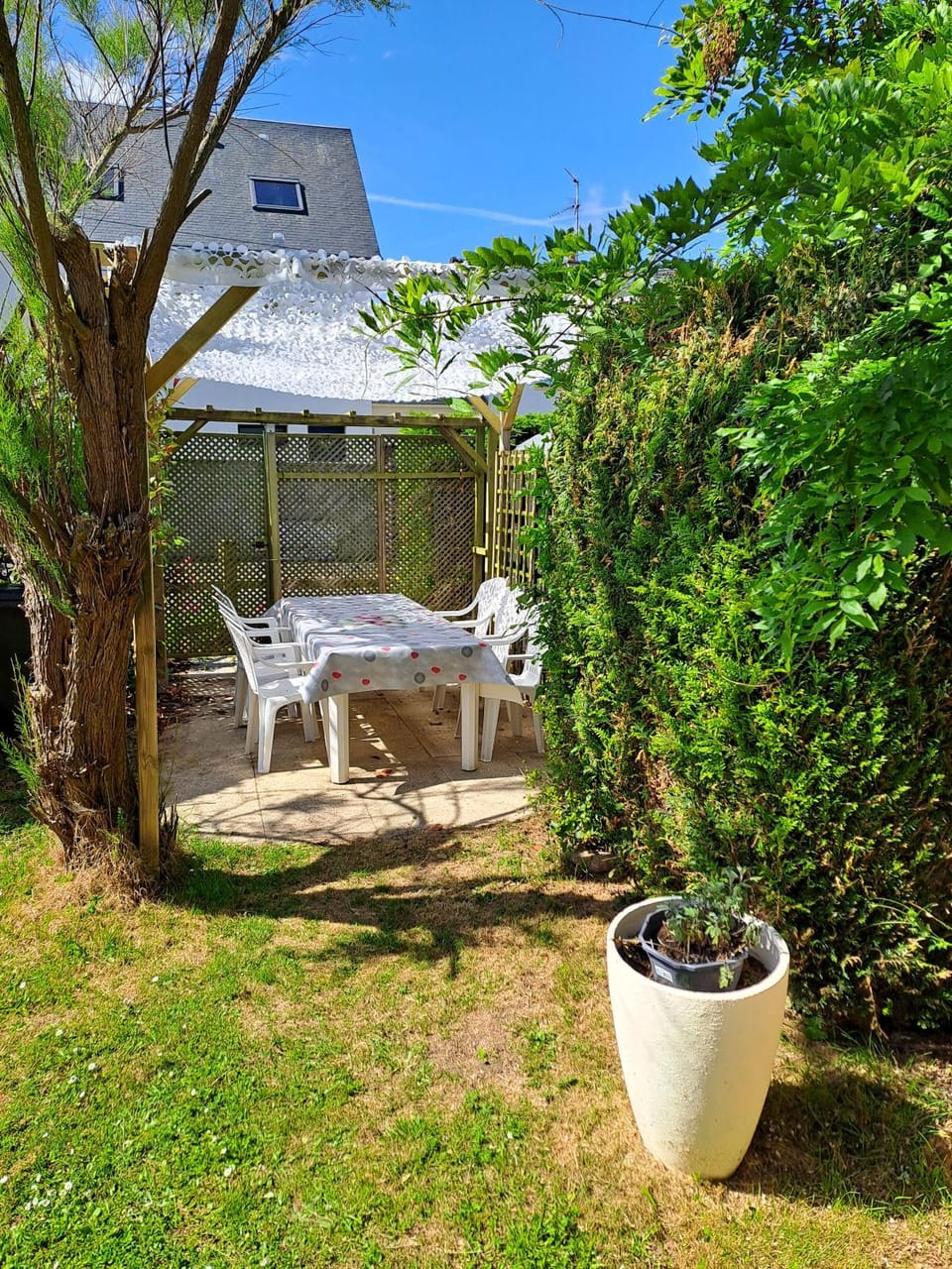 Garden, Dining area