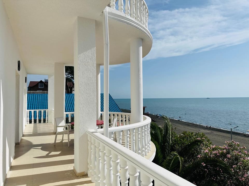 Claude Monet beach hotel Hotel in Georgia