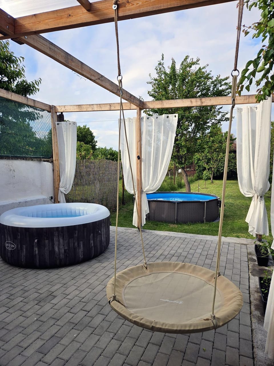 Hot Tub, Kids's club, Garden view, Swimming pool