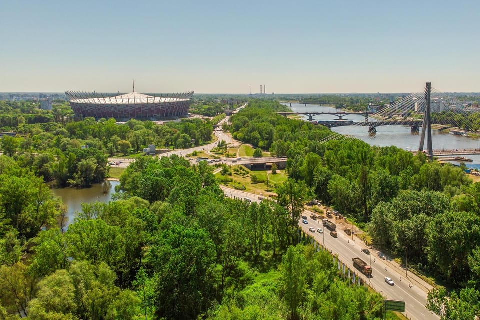 Nearby landmark, Day, Neighbourhood, Natural landscape
