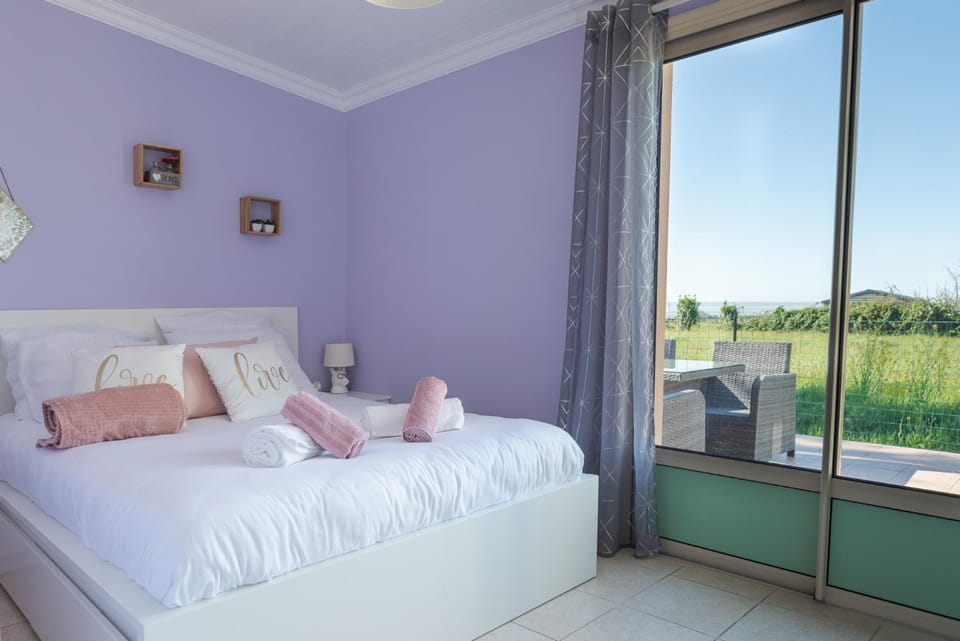 Bed, Natural landscape, View (from property/room), Photo of the whole room, Bedroom