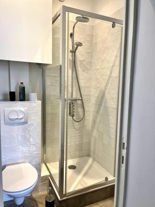 Studio Le Sanlecque, Wifi Tv 2personnes Apartment in Nantes