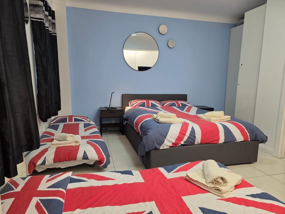 Studio apt with HUGE balcony near Oxford st - Marble arch - HydePark Apartment in City of Westminster