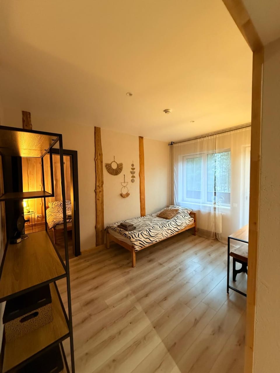 Bed, Photo of the whole room, Seating area, Bedroom