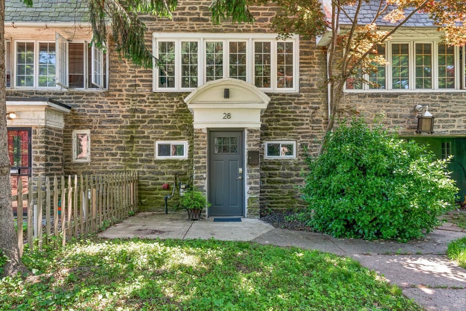 Family Friendly in the Heart of Mt Airy House in Cheltenham Township