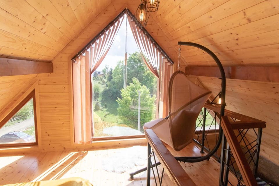 Balcony/Terrace, Mountain view