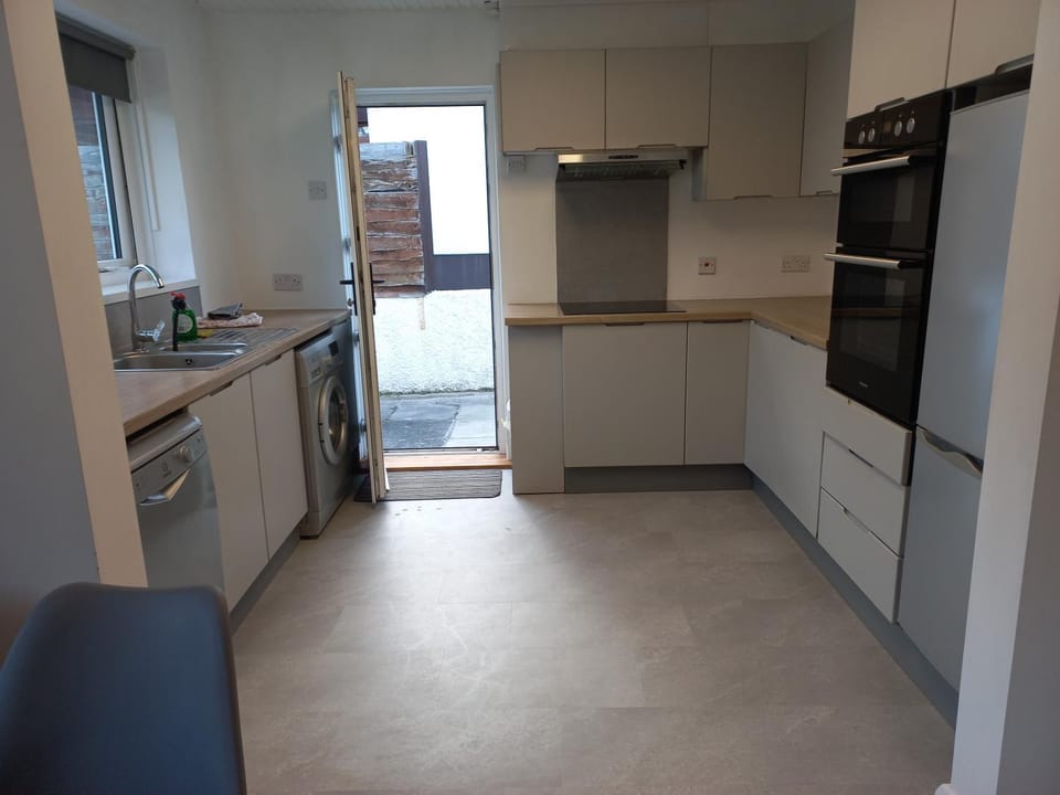 dishwasher, oven, stove