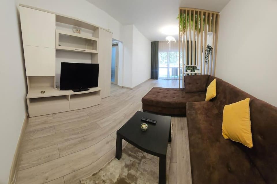 Communal lounge/ TV room, TV and multimedia, Living room, Evening entertainment