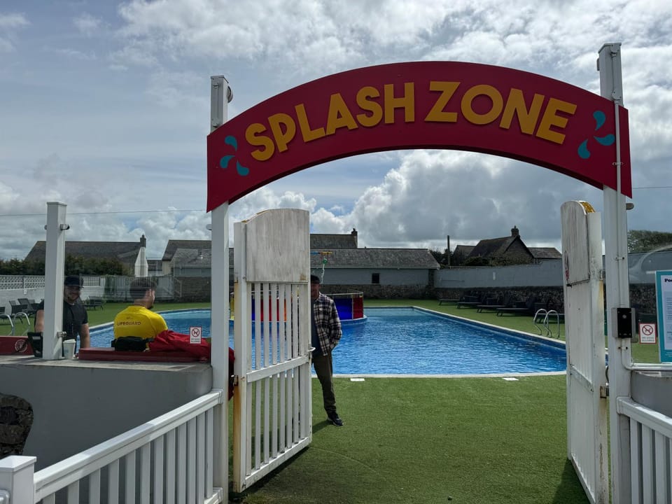 Pool view, Swimming pool, Swimming pool