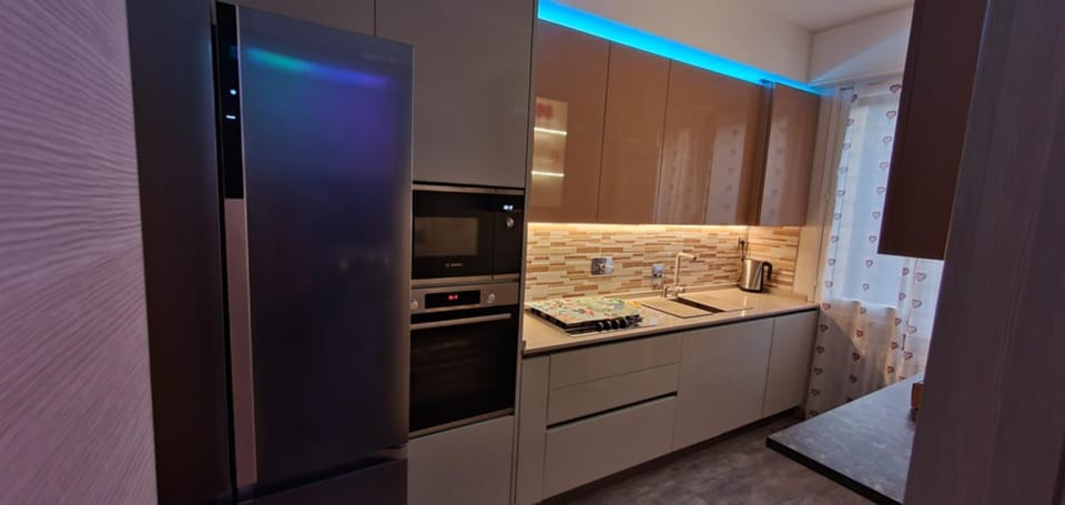 Communal kitchen, kitchen