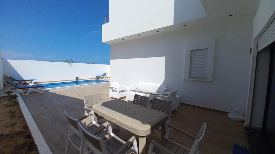 Villa avec piscine, 3 suites, 6lits, à 3min de la plage Villa in Tunisia